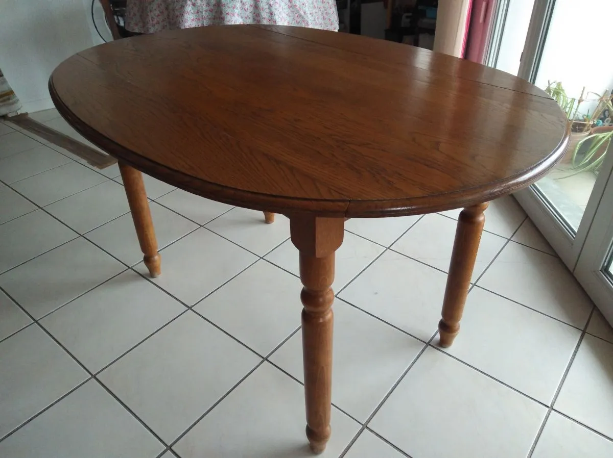 Table de séjour ovale